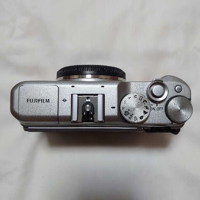 富士フイルム - FUJIFILM X−A5 BROWN ボディの通販 by SHOP|フジ