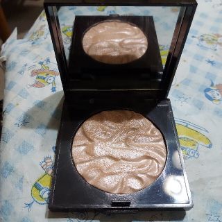 ローラメルシエ(laura mercier)のひめ様専用　ローラメルシエ　フェイスイルミネーター　04(フェイスパウダー)