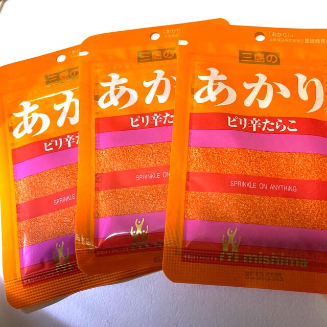 ふりかけ　あかりピリ辛たらこ3袋　三島食品 食品/飲料/酒の加工食品(その他)の商品写真