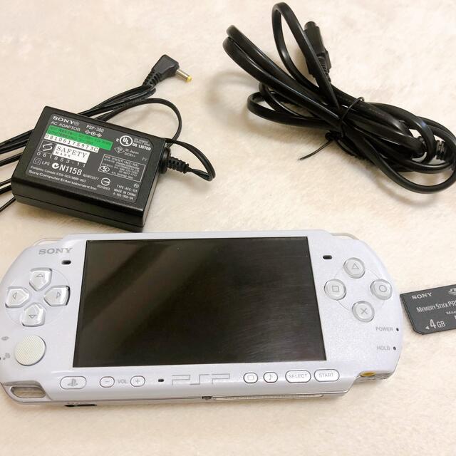 PlayStation Portable(プレイステーションポータブル)のPSP 3000 本体  エンタメ/ホビーのゲームソフト/ゲーム機本体(家庭用ゲーム機本体)の商品写真