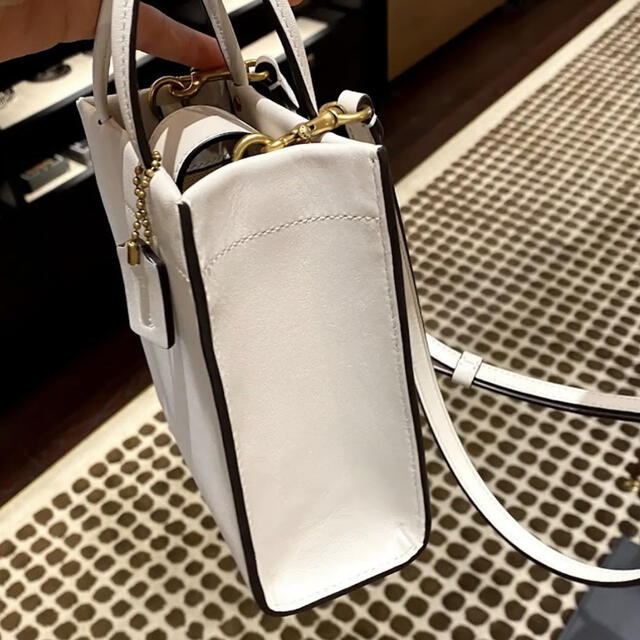 COACH COACH 新作 Mini Cashin Tote ミニカシントートの通販