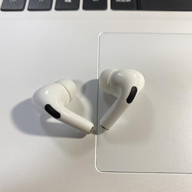 Apple(アップル)のAirPods Pro Apple  スマホ/家電/カメラのオーディオ機器(ヘッドフォン/イヤフォン)の商品写真