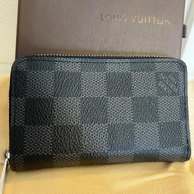 LOUIS VUITTON(ルイヴィトン)のルイヴィトン　ダミエグラフィット　ジッピーコインパース メンズのファッション小物(コインケース/小銭入れ)の商品写真