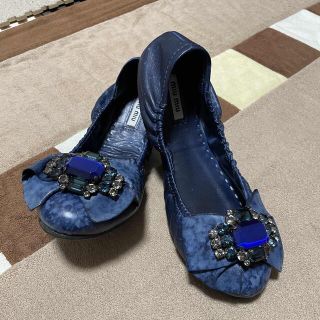 ミュウミュウ(miumiu)のmiumiu フラットパンプス(バレエシューズ)