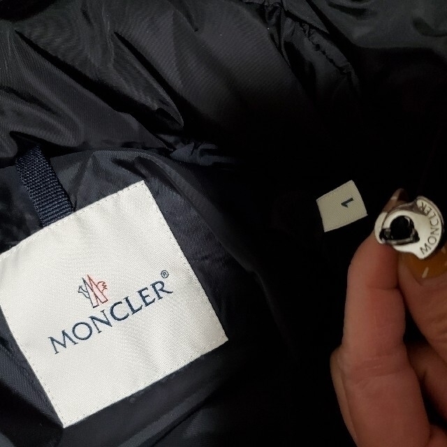 MONCLER(モンクレール)の2021　MONCLER　ロングダウン　AGOT 　希少ブラック1  試着のみ　 レディースのジャケット/アウター(ダウンコート)の商品写真