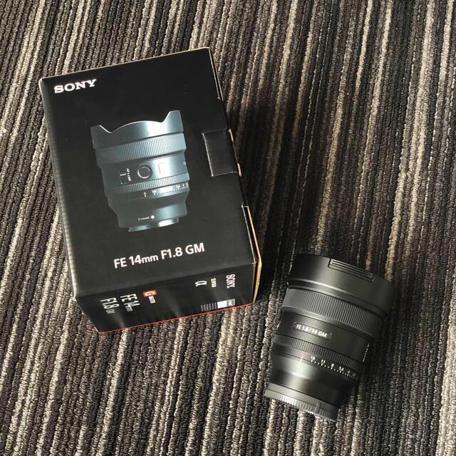 SONY(ソニー)の【美品】SONY FE 14mm F1.8 GM SEL14F18GM スマホ/家電/カメラのカメラ(レンズ(単焦点))の商品写真