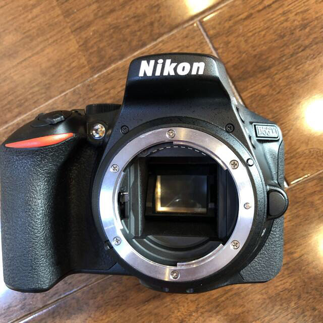 Nikon D5600 18-55VR レンズキット