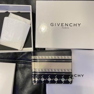 《新品未使用》GIVENCHY二つ折り札入れ 財布 チェッカー柄 マネークリップ