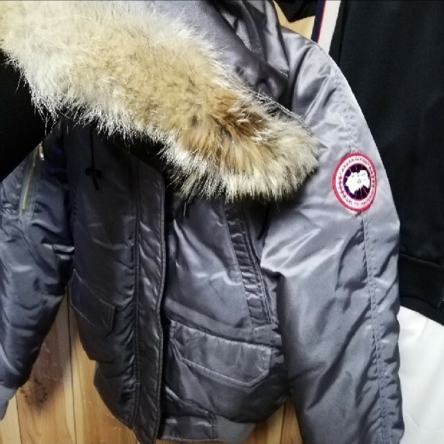 CANADA GOOSE(カナダグース)のカナダグース OVO 限定 ダウンジャケット ボンバー S ジャスパー ニット レディースのジャケット/アウター(ダウンジャケット)の商品写真