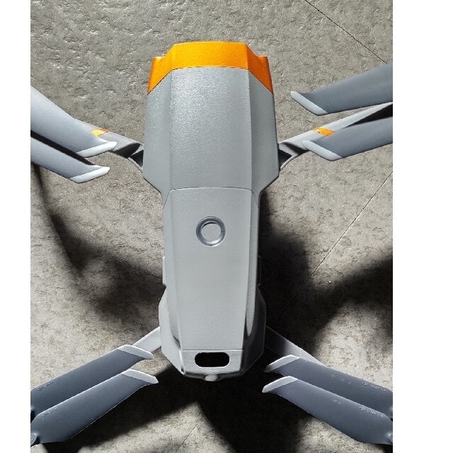 ワッキン様専用、DJI MAVIC２ ZOOM ドローン(美品) エンタメ/ホビーのおもちゃ/ぬいぐるみ(ホビーラジコン)の商品写真