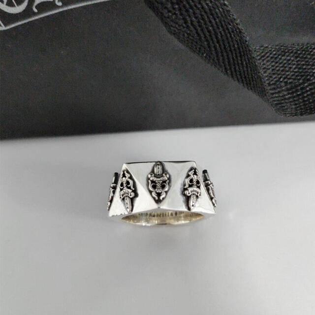 【CHROME HEARTS　クロムハーツ　RING　リング】 メンズのアクセサリー(リング(指輪))の商品写真