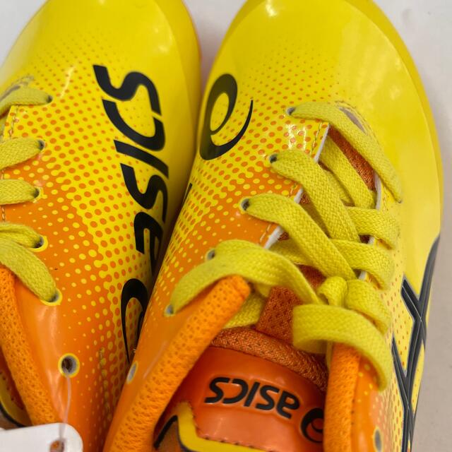 asics(アシックス)のサッカースパイク チケットのスポーツ(サッカー)の商品写真