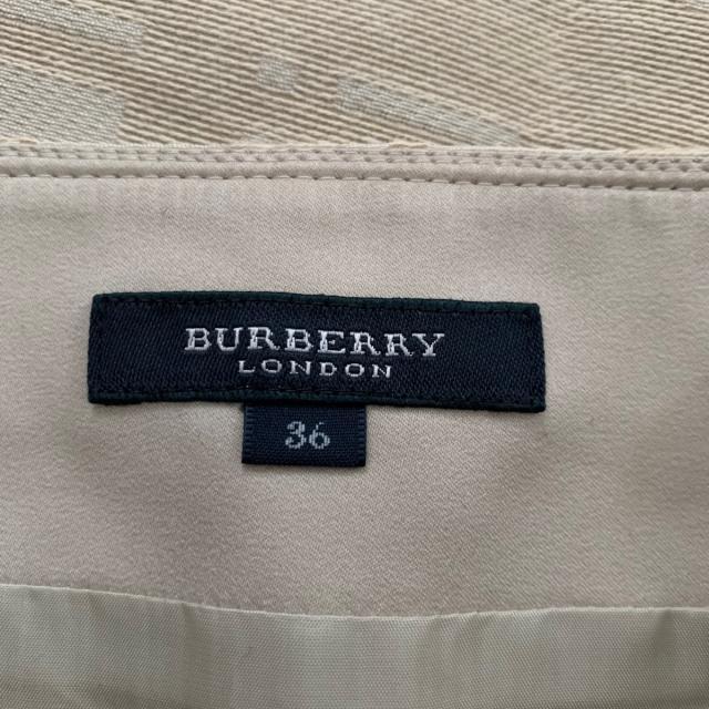 BURBERRY(バーバリー)のバーバリーロンドン スカート サイズ36 M - レディースのスカート(その他)の商品写真