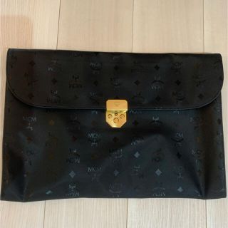 エムシーエム(MCM)のMCMクラッチバック　A4サイズのものやpcも入ります！(セカンドバッグ/クラッチバッグ)