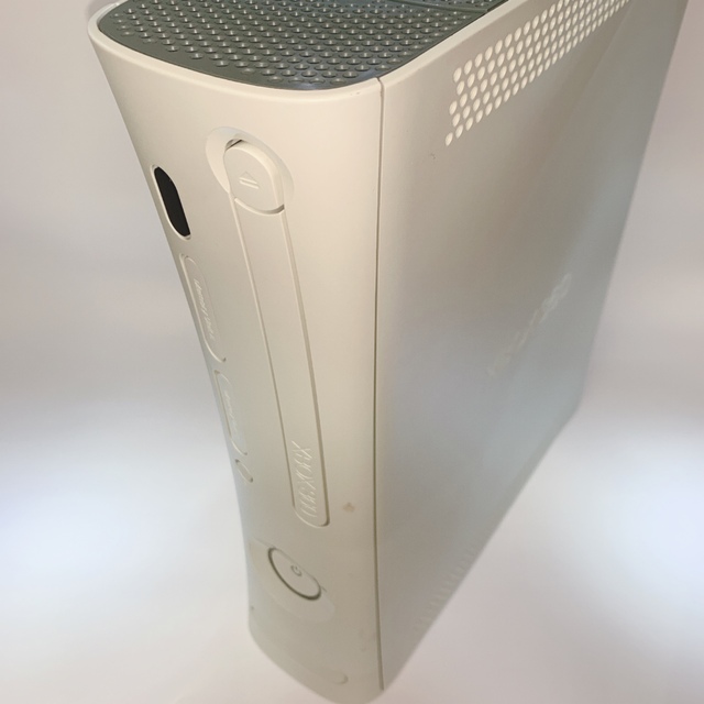 Xbox360(エックスボックス360)のMicrosoft マイクロソフト XBOX 360 エンタメ/ホビーのゲームソフト/ゲーム機本体(家庭用ゲーム機本体)の商品写真