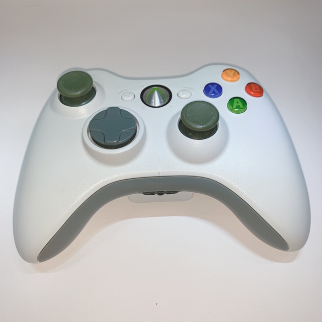 Xbox360(エックスボックス360)のMicrosoft マイクロソフト XBOX 360 エンタメ/ホビーのゲームソフト/ゲーム機本体(家庭用ゲーム機本体)の商品写真