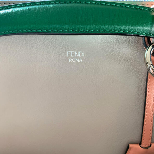 FENDI(フェンディ)のfendi by the way   レディースのバッグ(ショルダーバッグ)の商品写真