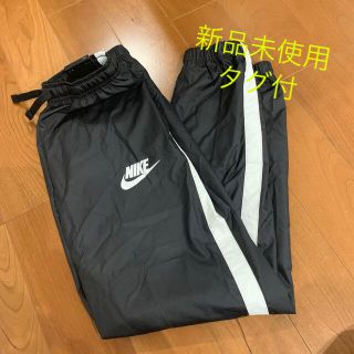 ナイキ(NIKE)のNIKE スタンダードフィット　新品　ウインドブレーカー(その他)