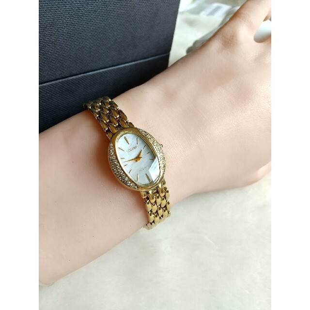 CITIZEN(シチズン)のシチズンエクシード  ダイヤモンドベゼル レディースクォーツ レディースのファッション小物(腕時計)の商品写真