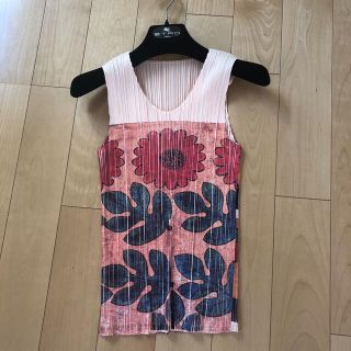 プリーツプリーズ タンクトップ 終売品 please pleats プリーツ トップ プリーズ Tシャツ/カットソー(半袖/袖なし)