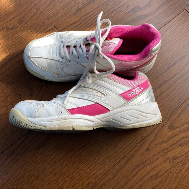 ellesse(エレッセ)のエレッセ　ellesse スニーカー22.5cm レディースの靴/シューズ(スニーカー)の商品写真