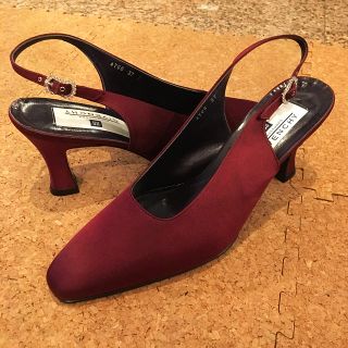 ジバンシィ(GIVENCHY)のGIVENCHY【新品・未使用】ボルドー👠バックストラップパンプス ビジュー(ハイヒール/パンプス)