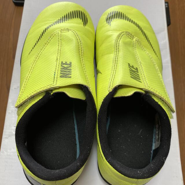 NIKE(ナイキ)のNIKEスニーカー＆プーマスニーカー キッズ/ベビー/マタニティのキッズ靴/シューズ(15cm~)(スニーカー)の商品写真