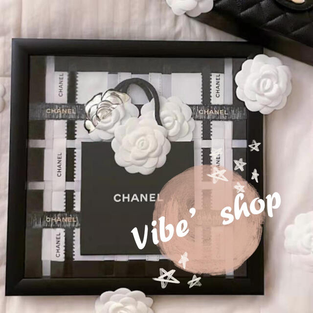 CHANEL(シャネル)の【10個】訳あり　ラッピング用カメリアステッカー　2020ニューイヤー限定 インテリア/住まい/日用品のオフィス用品(ラッピング/包装)の商品写真