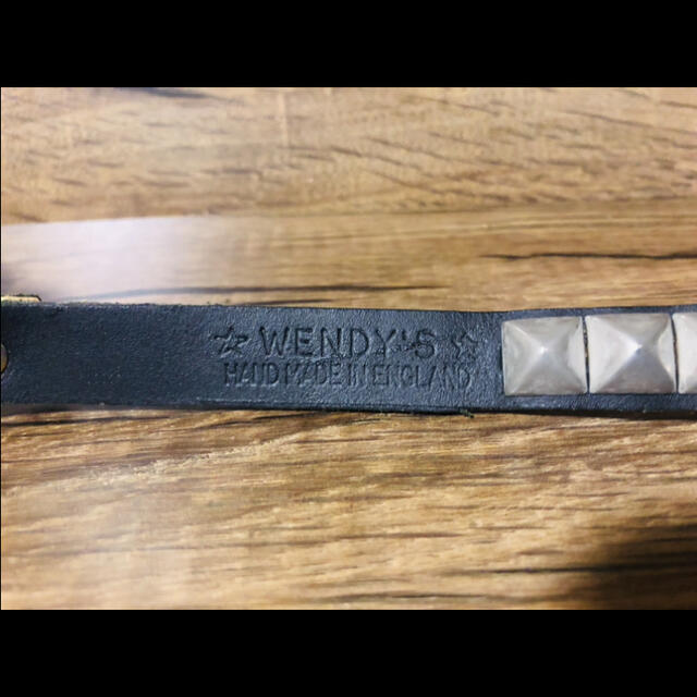 WENDY'S/ウェンディーズ　レザーベルト　ピラミッドスタッズ　イギリス製