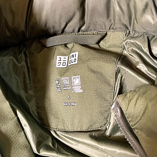 UNIQLO(ユニクロ)のユニクロ　シームレスダウン　カーキ　S メンズのジャケット/アウター(ダウンジャケット)の商品写真