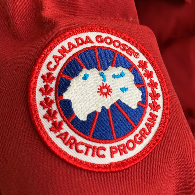 CANADA GOOSE(カナダグース)のカナダグース カーソンパーカ S 赤 希少カラー メンズのジャケット/アウター(ダウンジャケット)の商品写真