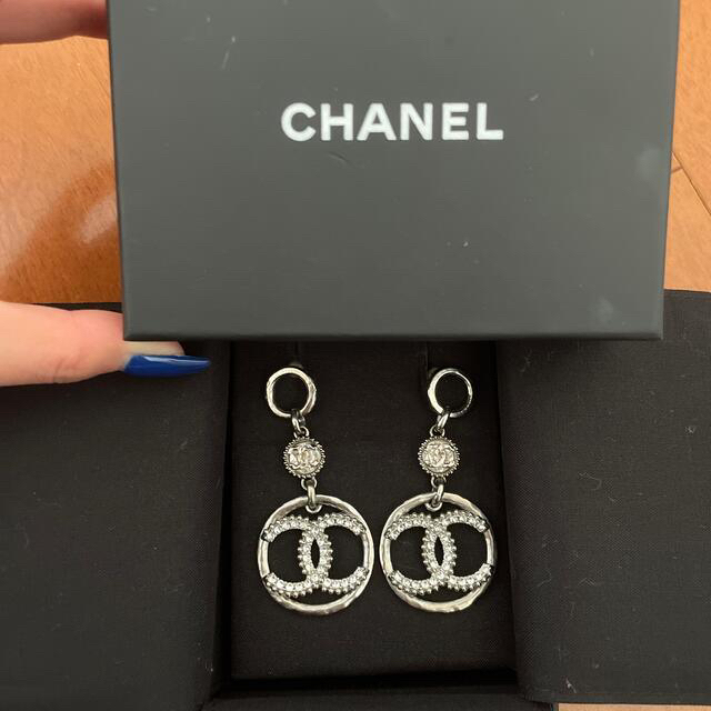 CHANEL(シャネル)のCHANEL シャネル  CCロゴピアス レディースのアクセサリー(ピアス)の商品写真