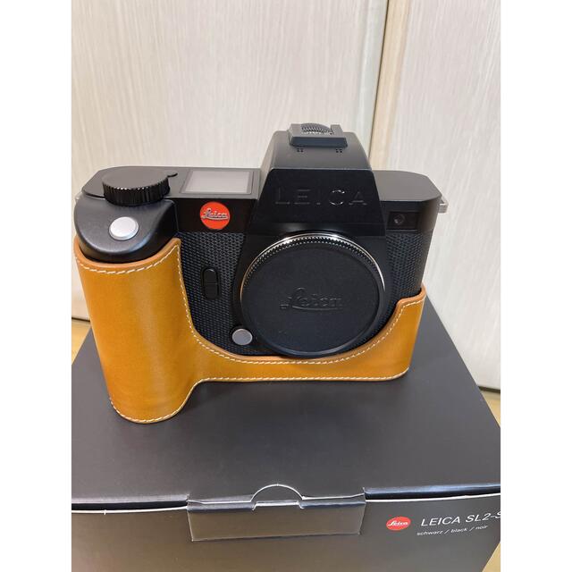 LEICA(ライカ)の最終値下げ　Leica sl2-s 国内正規品　保証書あり　おまけあり スマホ/家電/カメラのカメラ(ミラーレス一眼)の商品写真