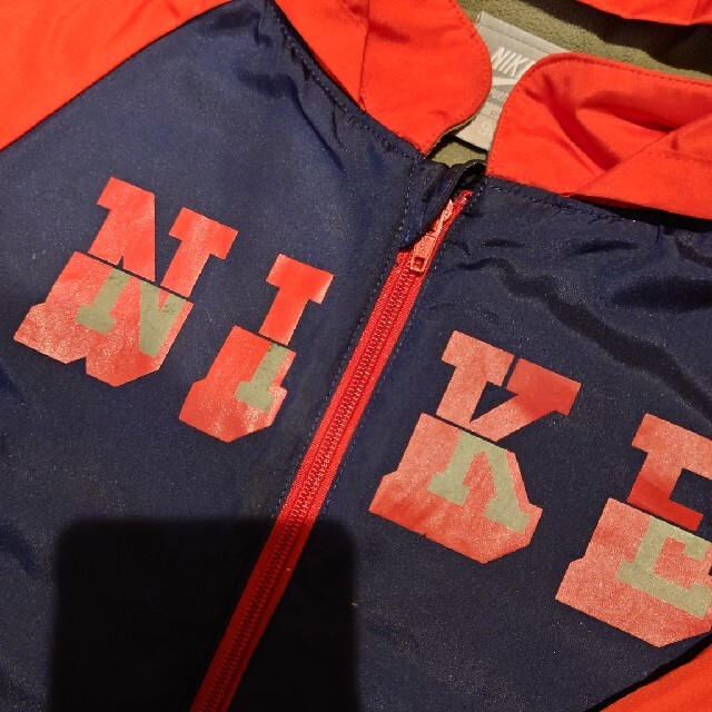 NIKE(ナイキ)のNIKE ナイキ ジャンパー ブルゾン 90 キッズ/ベビー/マタニティのキッズ服男の子用(90cm~)(ジャケット/上着)の商品写真