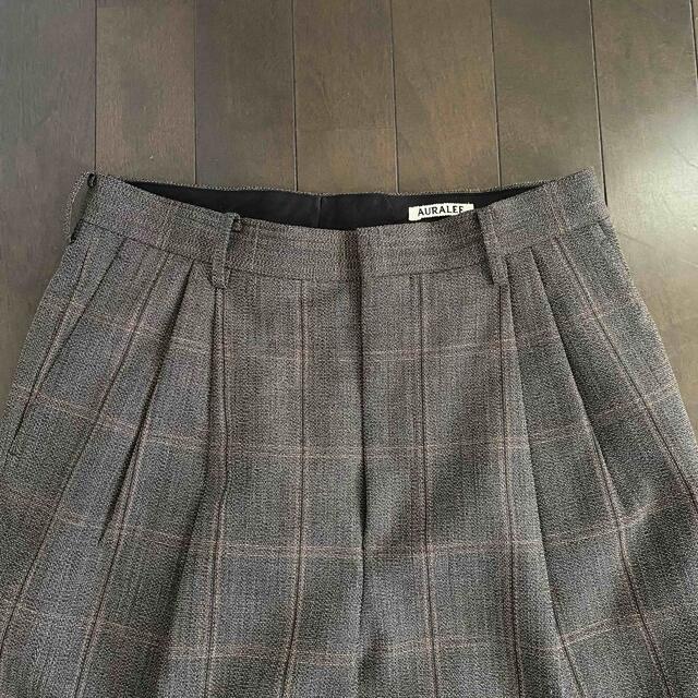 1LDK SELECT(ワンエルディーケーセレクト)のAURALEE BLUEFACED WOOL CHECK WIDE SLACKS メンズのパンツ(スラックス)の商品写真