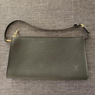 ルイヴィトン(LOUIS VUITTON)のルイヴィトン　エピ　アクセサリーポーチ(クラッチバッグ)