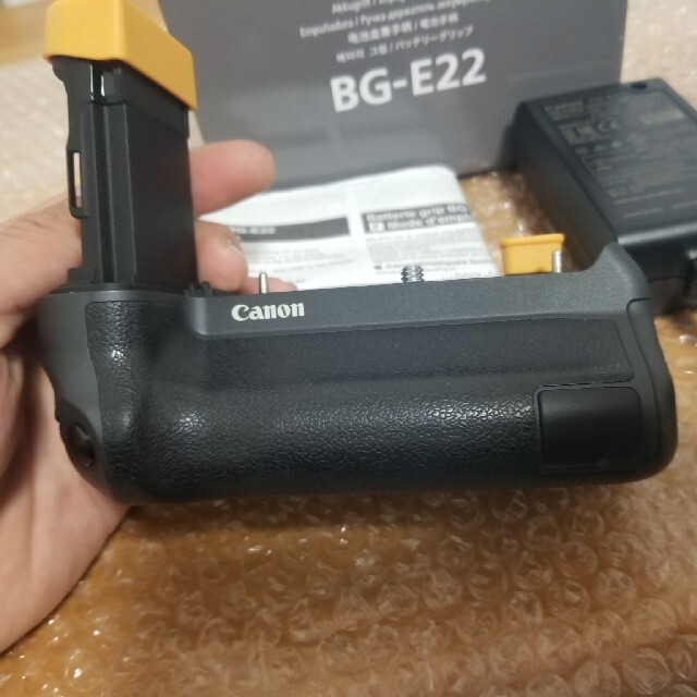 キヤノン CANON バッテリーグリップ　BG-E22 EOS-R用 スマホ/家電/カメラのカメラ(その他)の商品写真