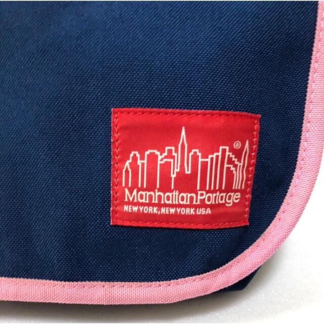 Manhattan Portage(マンハッタンポーテージ)のマンハッタンポーテージ メッセンジャーバッグ ネイビー ピンク S N メンズのバッグ(メッセンジャーバッグ)の商品写真