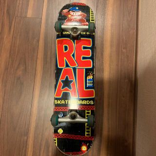 リアル(REAL)のRealスケートボード　コンプリート品(スケートボード)