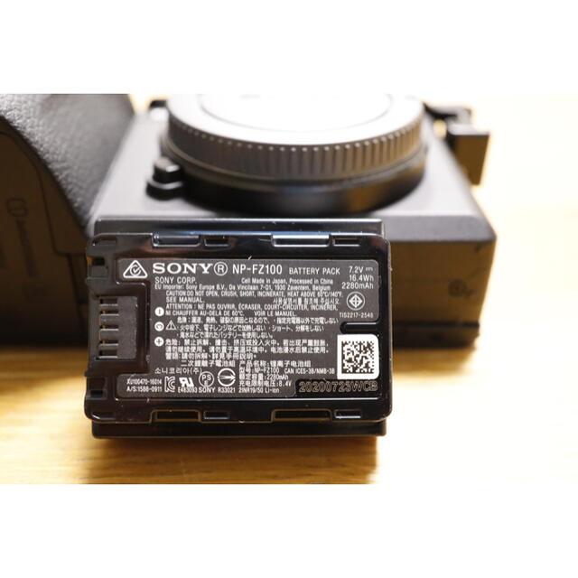 SONY(ソニー)のa6600 美品　約5,000ショット スマホ/家電/カメラのカメラ(ミラーレス一眼)の商品写真