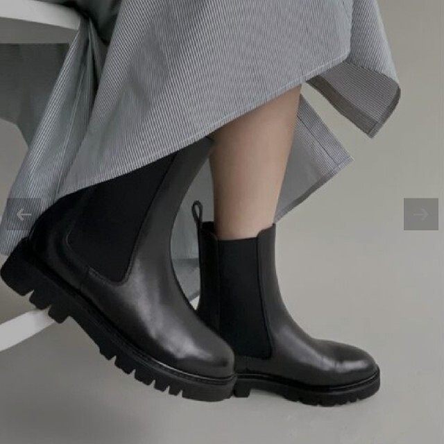 SLOBE IENA(スローブイエナ)の新品未使用　スローブイエナ　サイドゴアブーツ　ベイクルーズ　iena  レディースの靴/シューズ(ブーツ)の商品写真