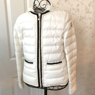 モンクレール(MONCLER)のモンクレール　レディース　ダウンジャケット(ダウンジャケット)