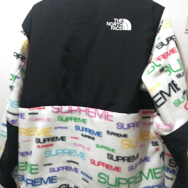 Supreme(シュプリーム)のシュプリーム メンズのジャケット/アウター(マウンテンパーカー)の商品写真