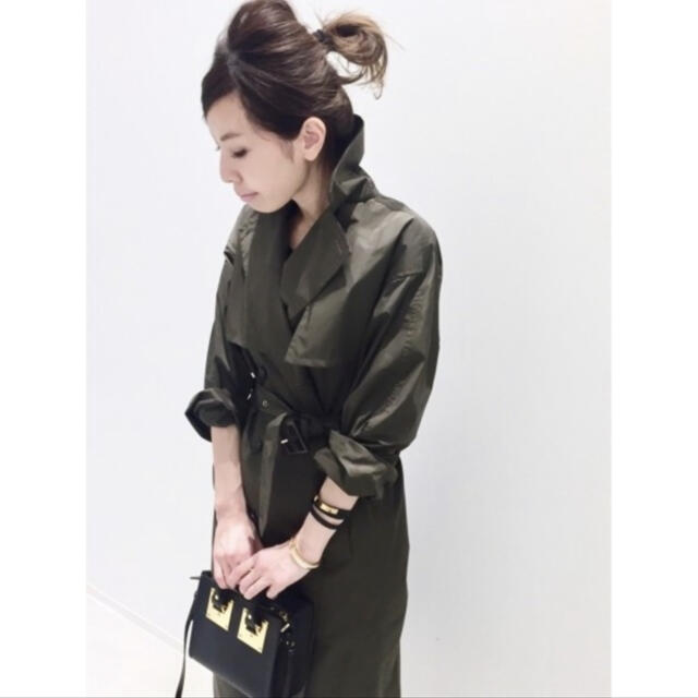 L'Appartement DEUXIEME CLASSE(アパルトモンドゥーズィエムクラス)の美品💚MACKINTOSH Nylon Trench Coat カーキ レディースのジャケット/アウター(トレンチコート)の商品写真