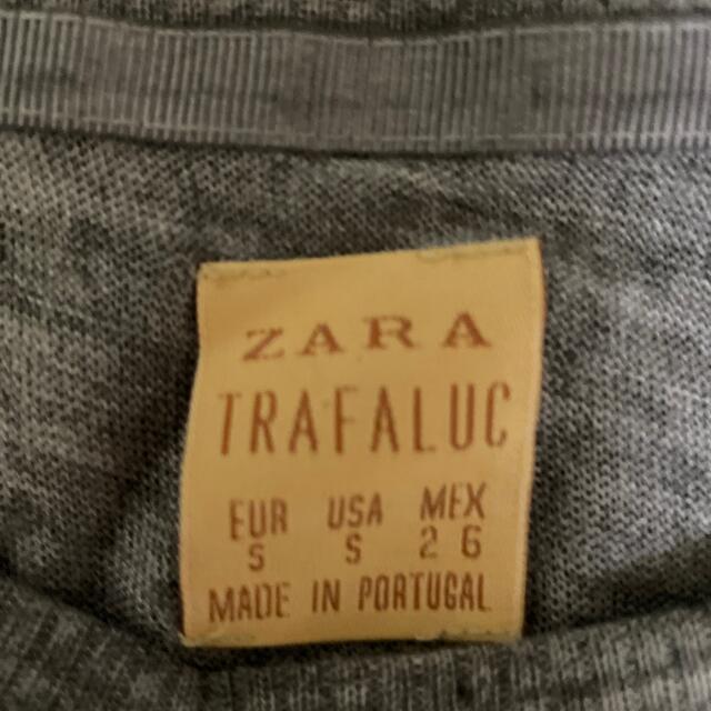 ZARA(ザラ)のザラ　レース付きグレー長袖Tシャツ　 レディースのトップス(Tシャツ(長袖/七分))の商品写真