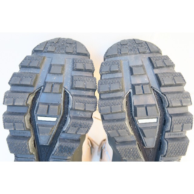 THE NORTH FACE(ザノースフェイス)のumts様専用  オンon クラウドロック サイズ:M9.5(27.5cm)  メンズの靴/シューズ(スニーカー)の商品写真