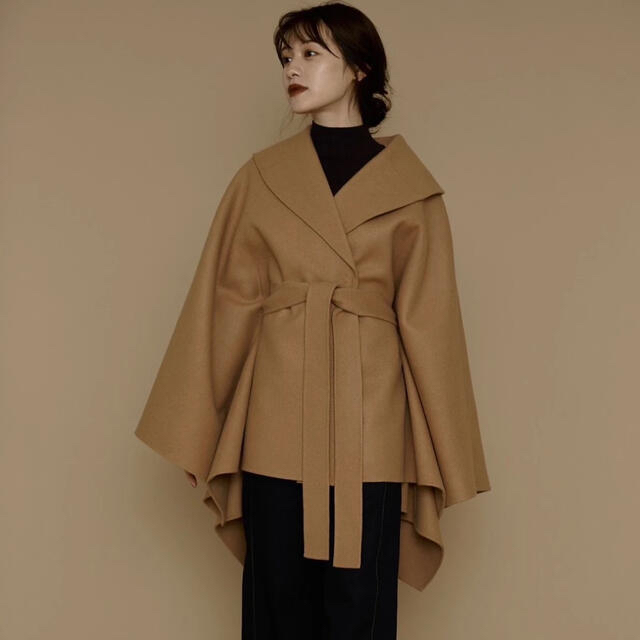 ロル　Irregular hem Cape Coat lor