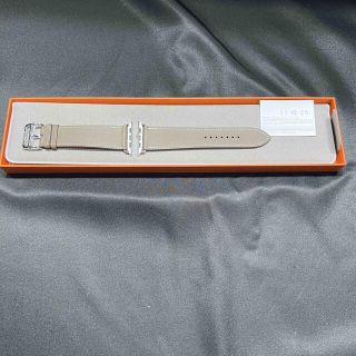 エルメス(Hermes)の新品未使用 エトゥープ Apple watch HERMES レザーバンド(その他)