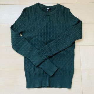 ユニクロ(UNIQLO)のUNIQLO  ニット　セーター　ダークグリーン(ニット/セーター)