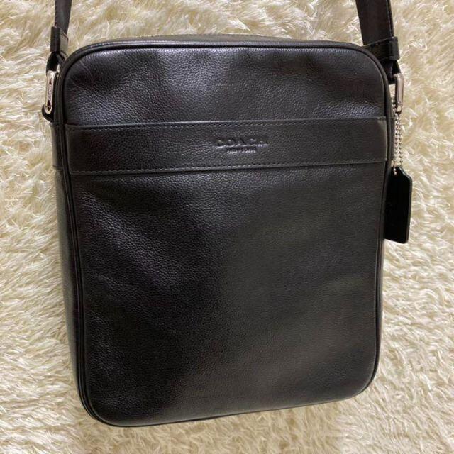 COACH(コーチ)の【極美品】コーチ ショルダーバッグ チャールズ　スムースレザー 定価￥64800 メンズのバッグ(ショルダーバッグ)の商品写真